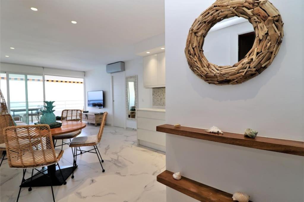 Luxurious 2-Bedroom Apt With Stunning Views, 1St Line On Levante Beach, Benidorm Exteriér fotografie